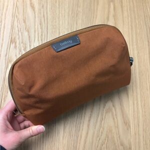 Bellroy Desk Caddy (bronze)